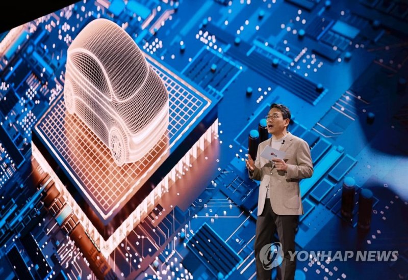 카지노사이트정보 2023 미디어데이 이틀째인 지난 1월 4일(현지시간) 미국 네바다주 라스베이거스 만달레이 베이 컨벤션센터에서 LG전자 조주완 대표이사 사장이 설명하고 있다. 2023년 1월 5일 ⓒ연합뉴스